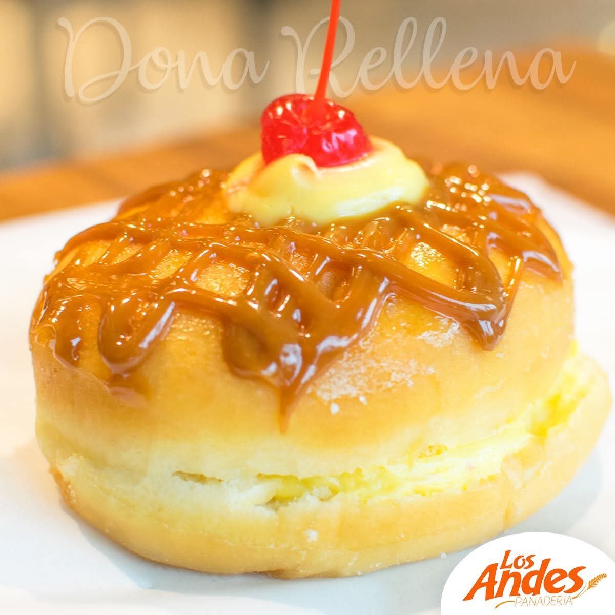 Donas Rellenas /  Cereza